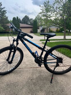 Trek 820 Mountain Bike XS 26” tires