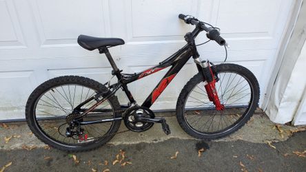 K2 Zed 24 mountain bike with front suspension. SMALL 14
