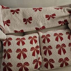 Red Bow Pillows And Blanket Set