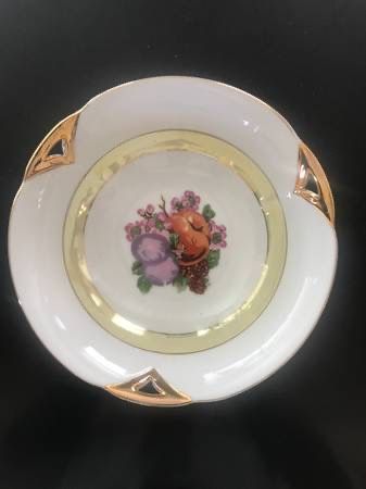 Vintage Porcelain Lusterware Bowl with Gold Scalloped Accents -