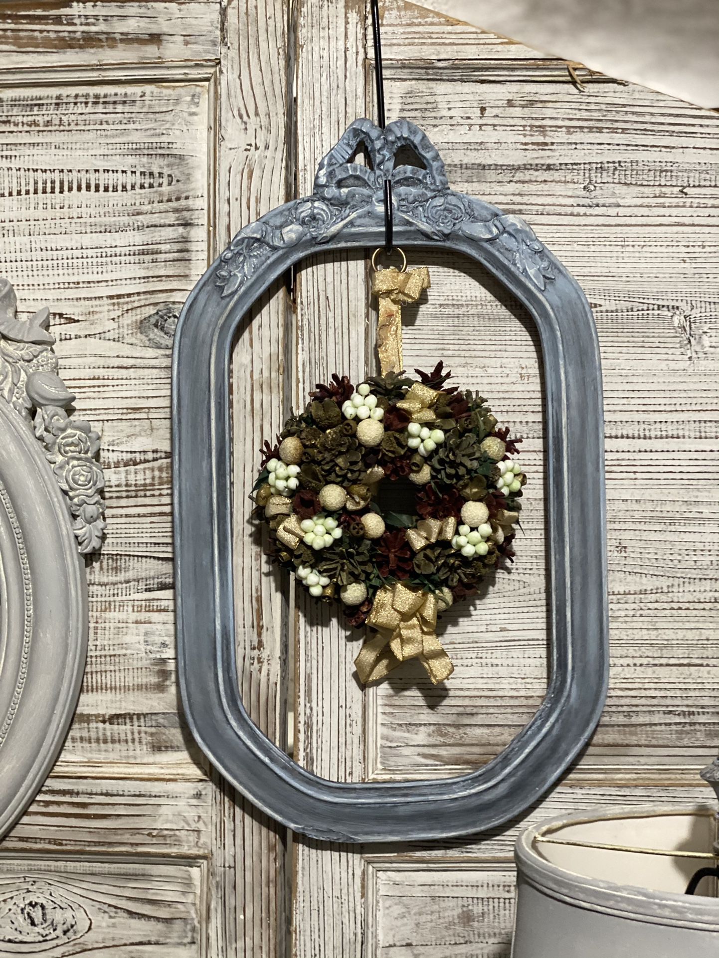 Vintage Frame And Wreath