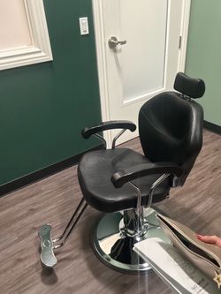 Barber chair color black