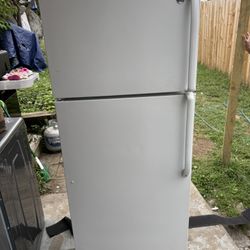 Fridge Like New Very Good Condition 