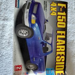 Ford F-150 Flareside Plastic Model Kit