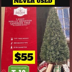 Christmas tree 🌲 7 Ft   NEW 