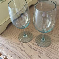 2 Water Or Wine Plastic Goblets