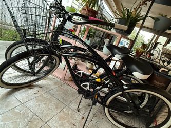 Beach cruiser bike Tuesday Volcom