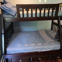 Bunk-Bed- READ DESCRIPTION. 