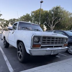 1982 Dodge D-Series