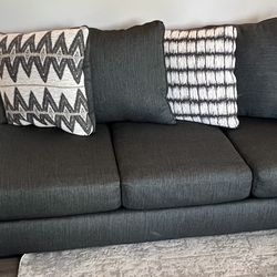 Rooms To Go Grey 3-Seater Sofa – Comfortable  