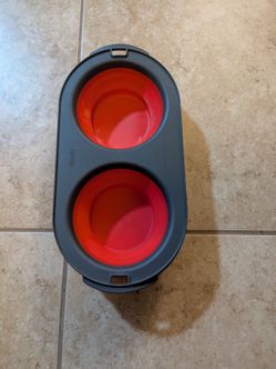 Collapsible dog bowls