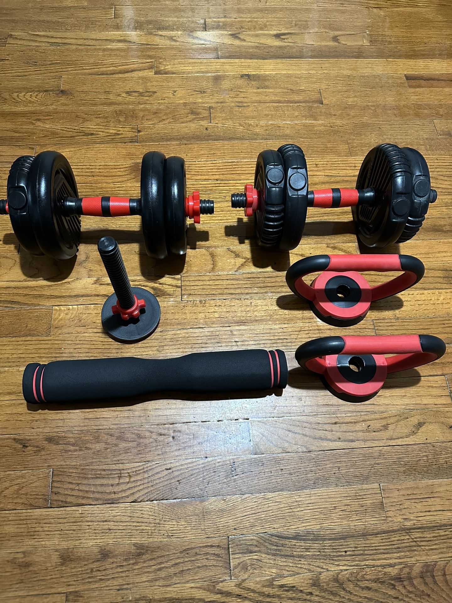 4-in-1 Adjustable Weight Dumbbell Set
