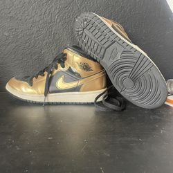 Air Jordan 1 Mid Gold Black – Size 9