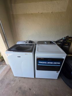 Maytag Washer + Dryer works amazing