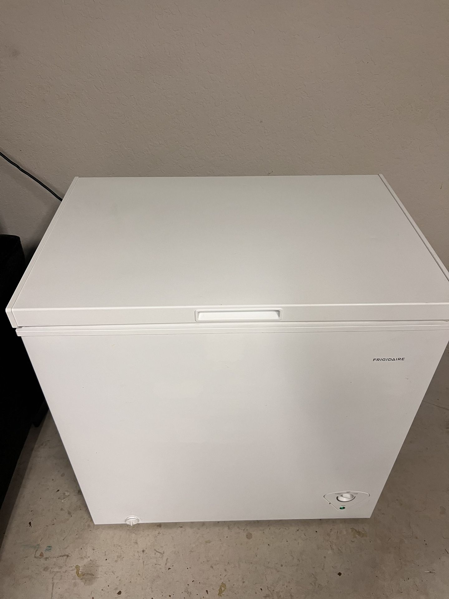 Frigidaire Deep Freezer