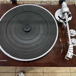 Akai Professional BT-500 Record Player