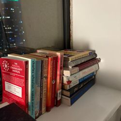 Set of books 