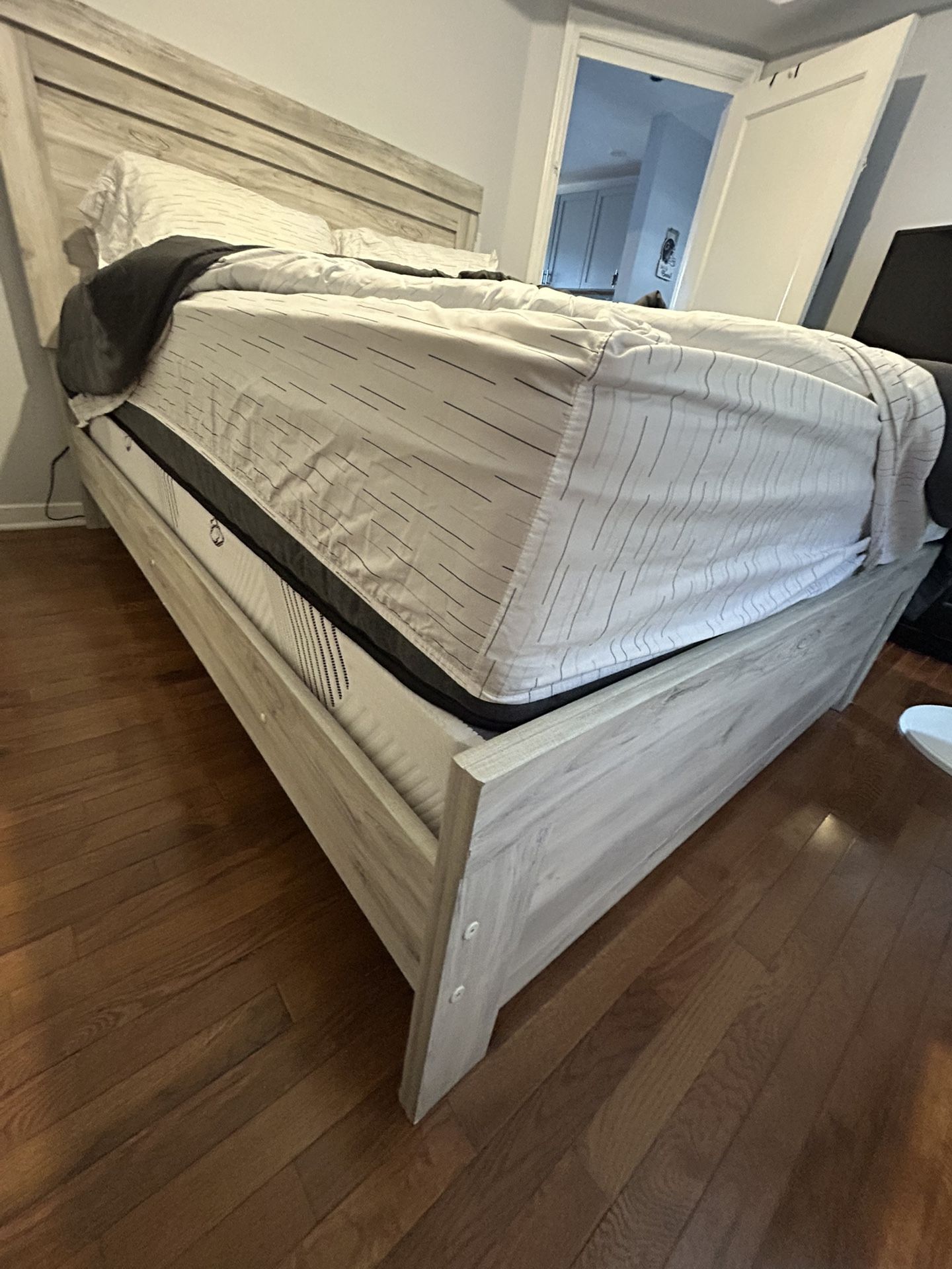 Queen Mattress And Box Spring