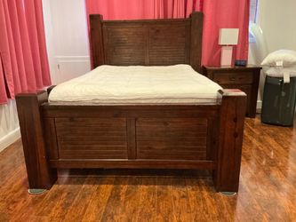 Queen Bedroom Set