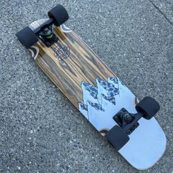 Landyachtz Dinghy “Summit” Cruiser – Excellent Condition! $110 OBO