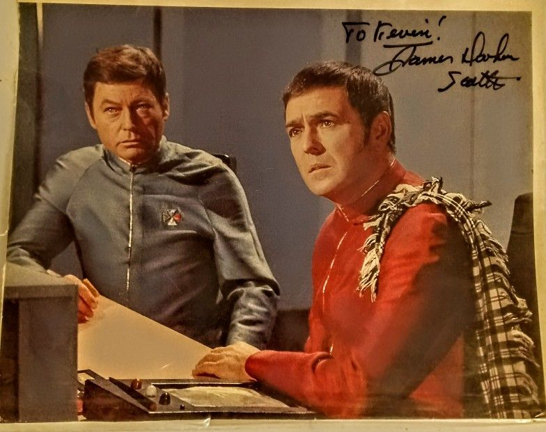 Autographed James Doohan 8x10 Photo Star Trek The Original Series. 