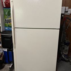 Refrigerator Top Freezer Bottom refrigerator 