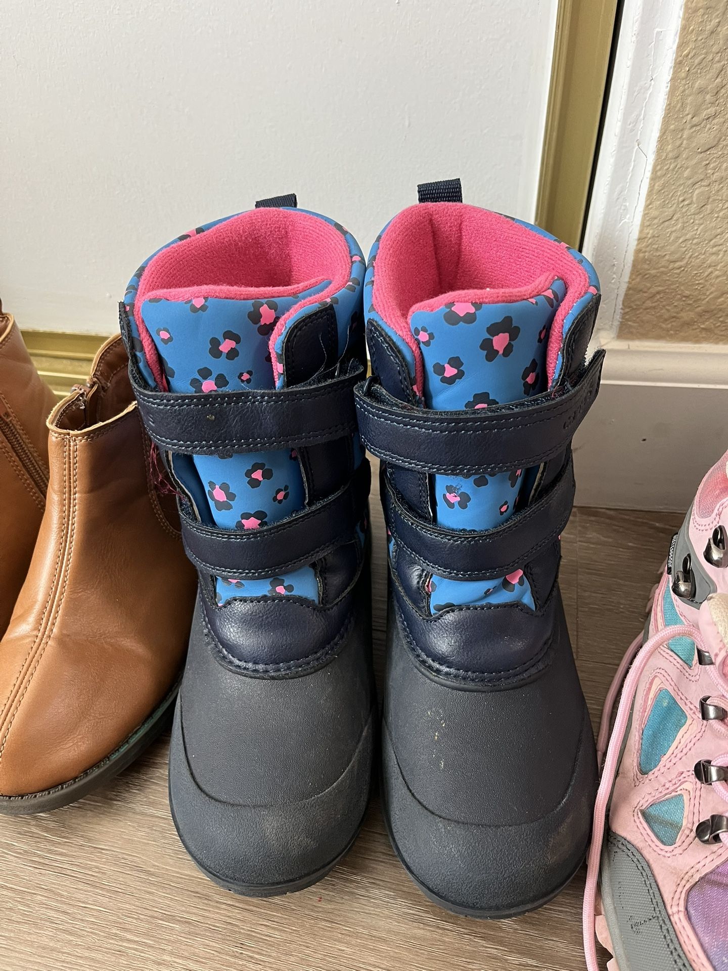 Young Girls Shoes, 5 Pairs