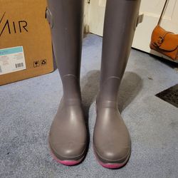 Kamik Rainboots Size 11
