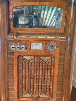 Wurlitzer Juke box. Non-functional