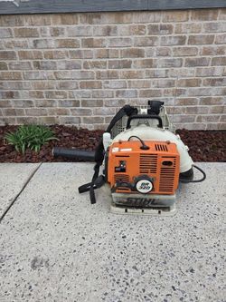 Gas back pack leaf blower