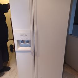 KITCHEN AID DOUBLE DOOR REFRIGERATOR 