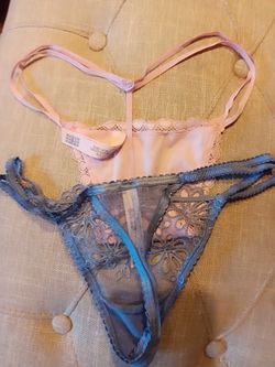 Women's Lace Thong Panties Set of 2 sz m
