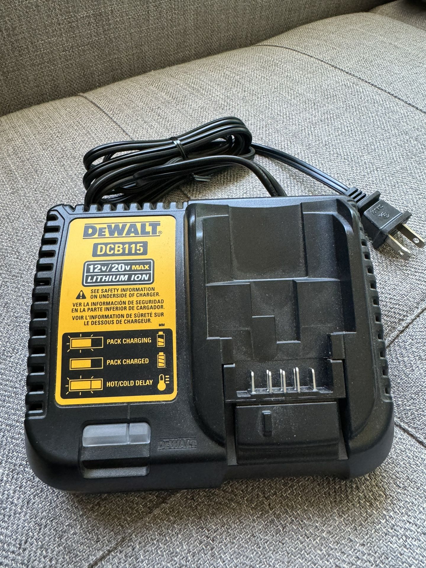 ► New Dewalt Genuine 4amp Charger 12-20V Max Fast Battery Rapid DCB115 for 12 20 60 Volt Batteries OEM
