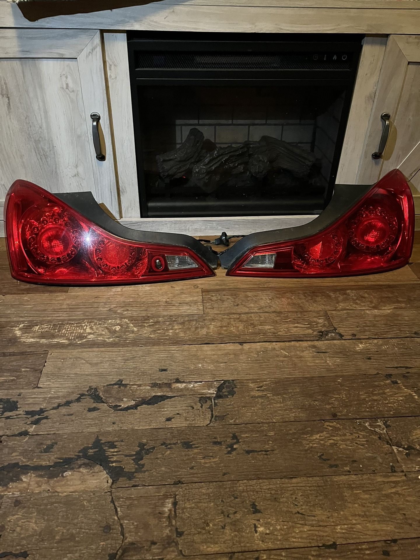 Infiniti G37s coupe taillights