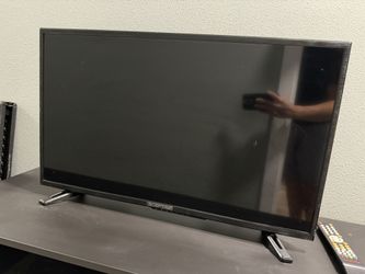 32" Sceptre TV