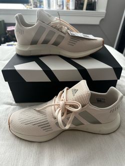 Adidas Swift Run 1.0 women’s shoes, size 8.5