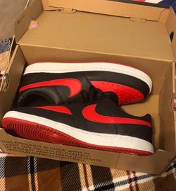 Nike Court vision black red size 10