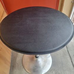 Thorsby Round Metal Base Dining Table With Bar Stool Chairs / $160 For All 
