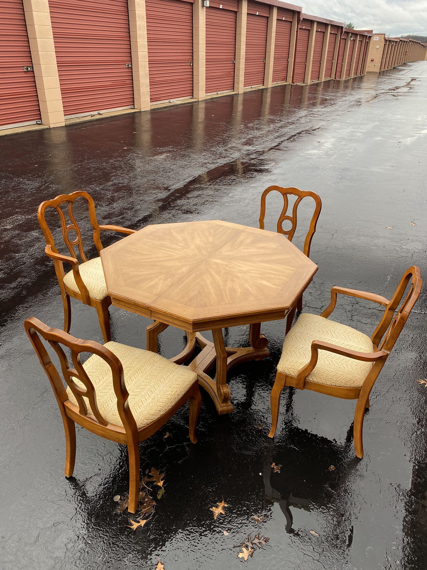 Dining room table and 6-chairs