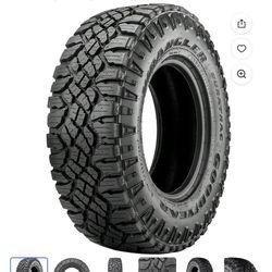 Goodyear Wrangler DuraTrac Rugged Terrain Tire • 275/65R18