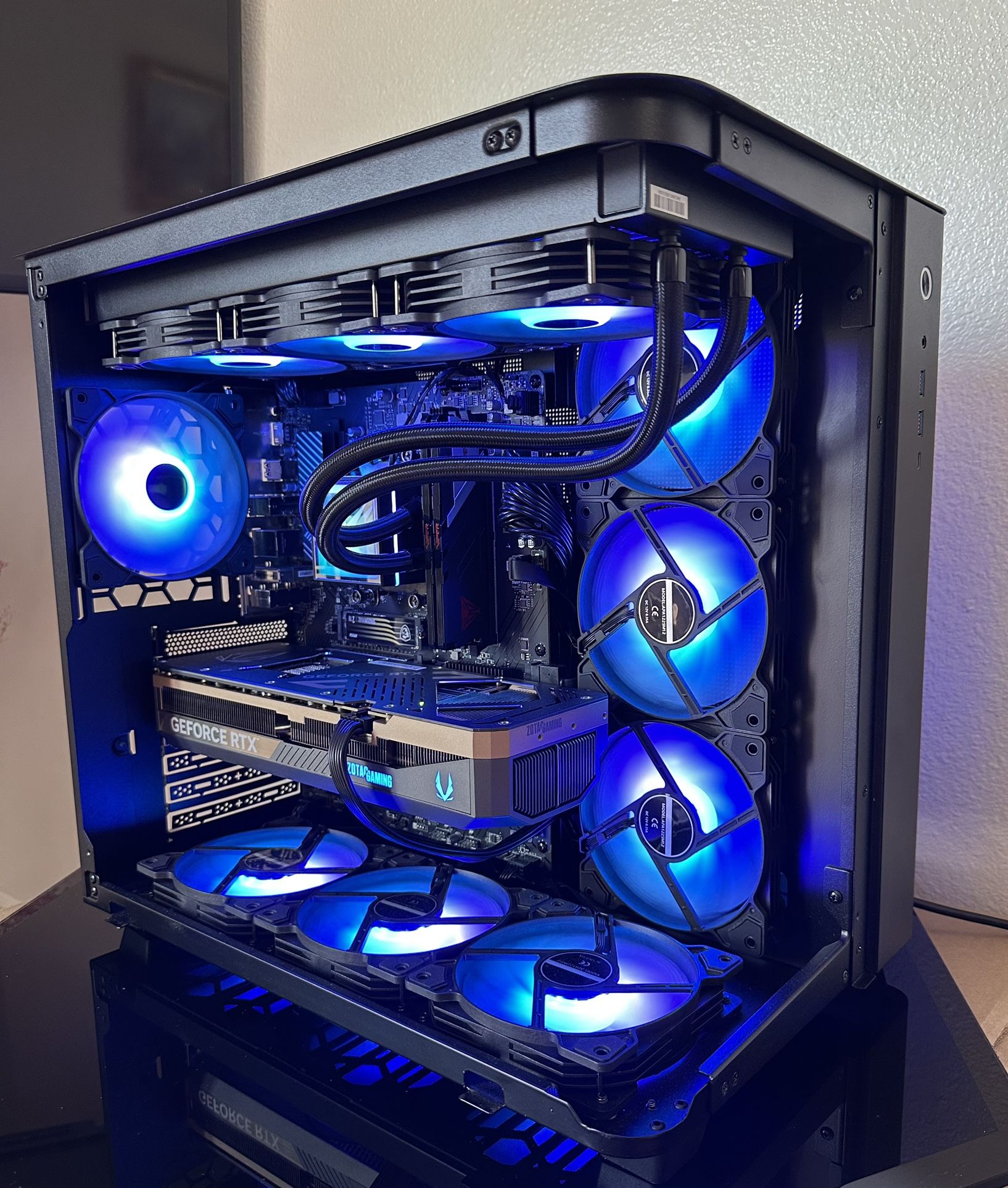 CUSTOM GAMING PC | DESKTOP | COMPUTER |Ryzen 7 7800x3d | 32 GB DDR5 RAM | RTX 5080 | 2 TB SSD