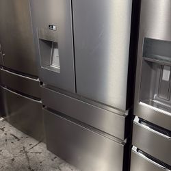 Hisense French Door Refrigerator With Water And Ice