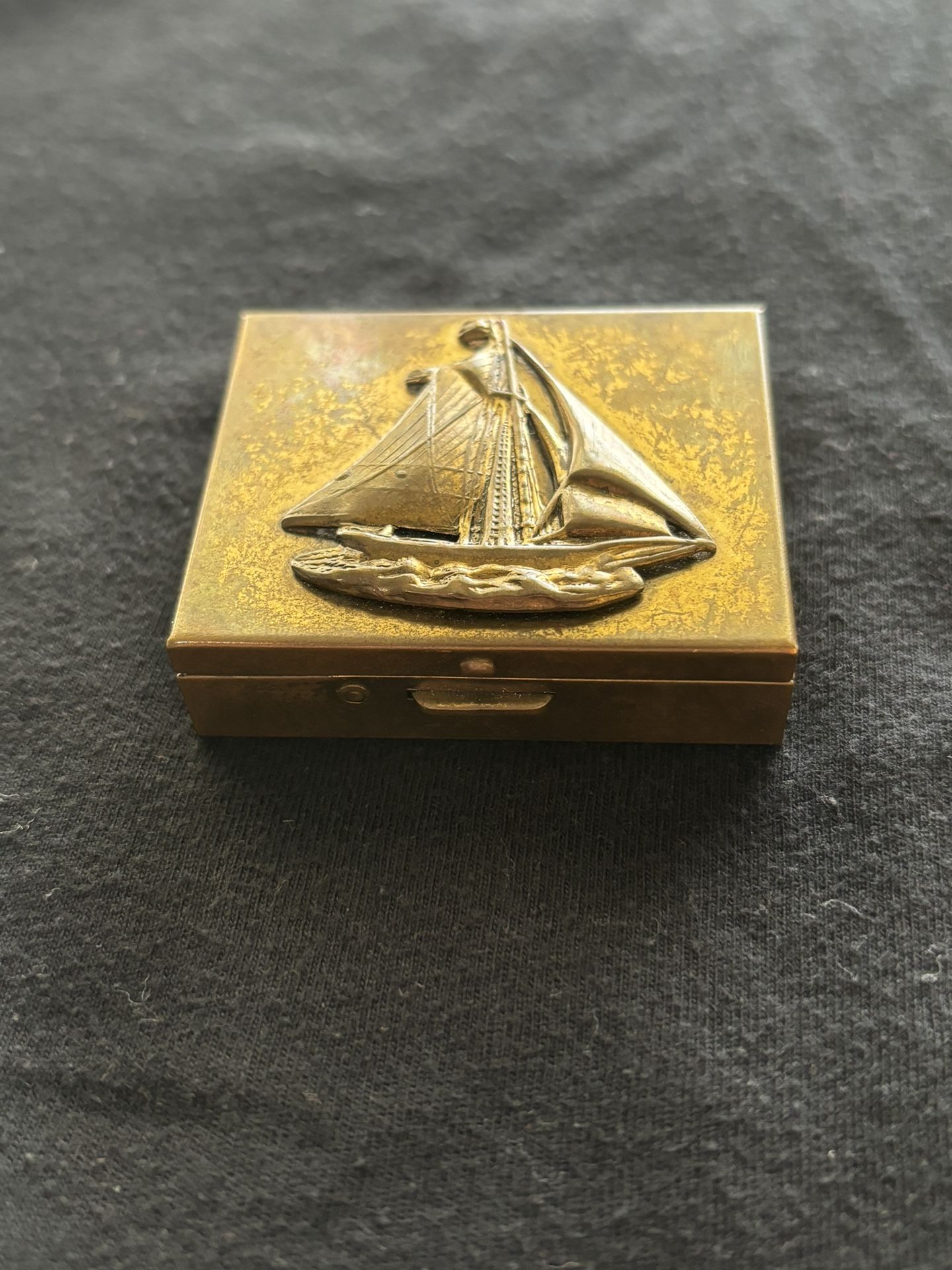 Vintage Brass Trinket / Jewelry Box β Sailboat Design