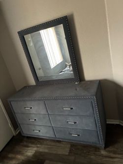 Bedroom set