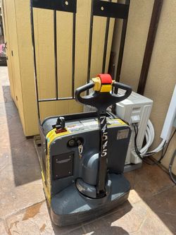 Hyster electric pallet jack