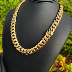 10k yellow gold hollow Cuban link chain necklace 20” 13.5mm