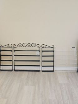 Set nail polish rack
