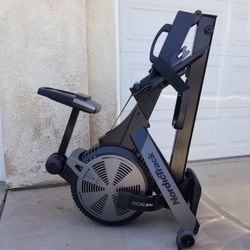 Nordic Track RW200 Rowing Machine 