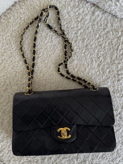 Chanel shoulder bag black