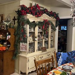 FREE CHINA CABINET